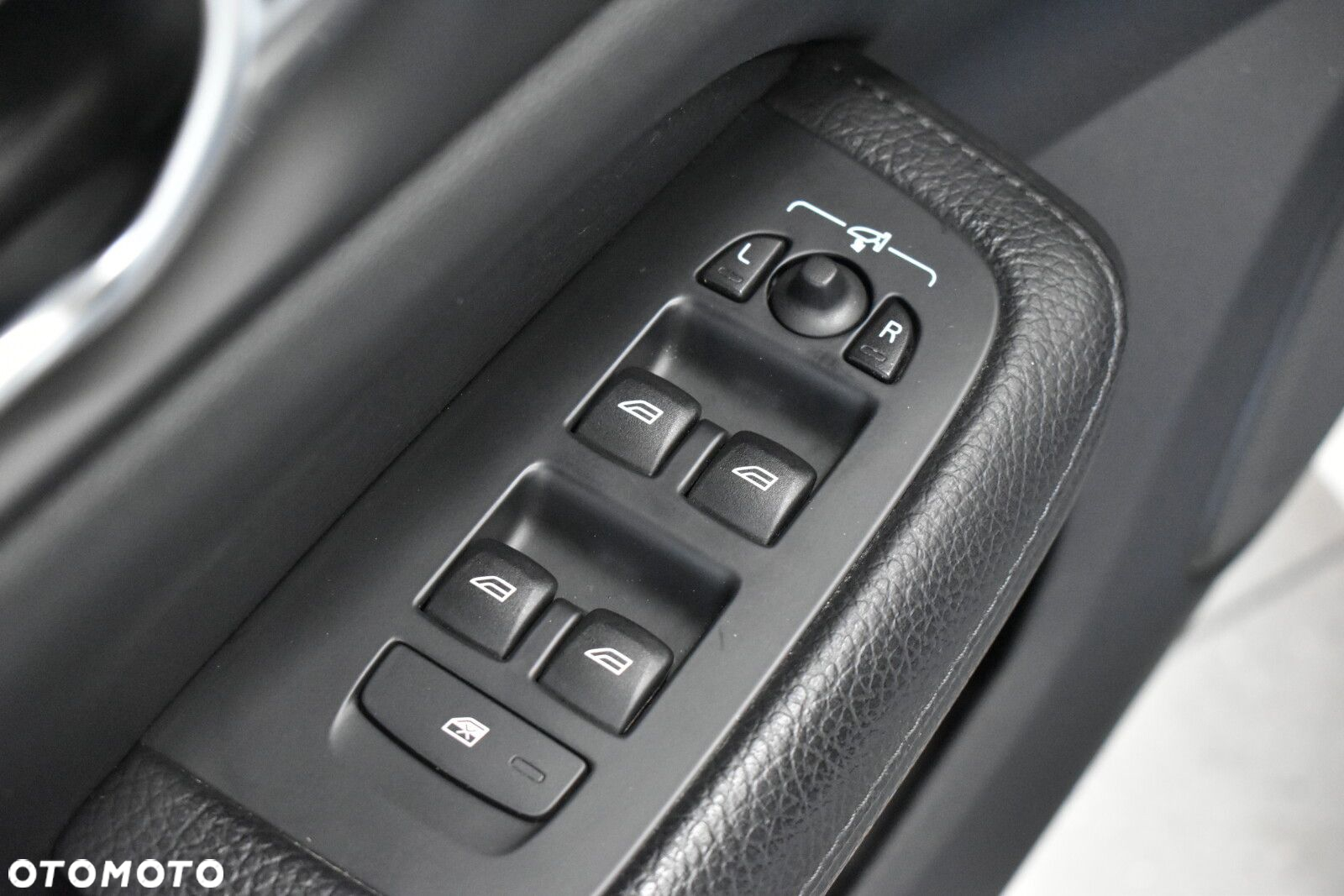 Volvo V60 Cross Country - 7