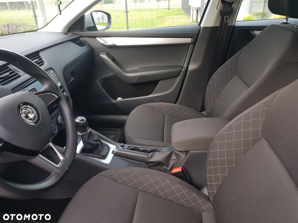 Skoda Octavia 1.6 TDI SCR Ambition - 9
