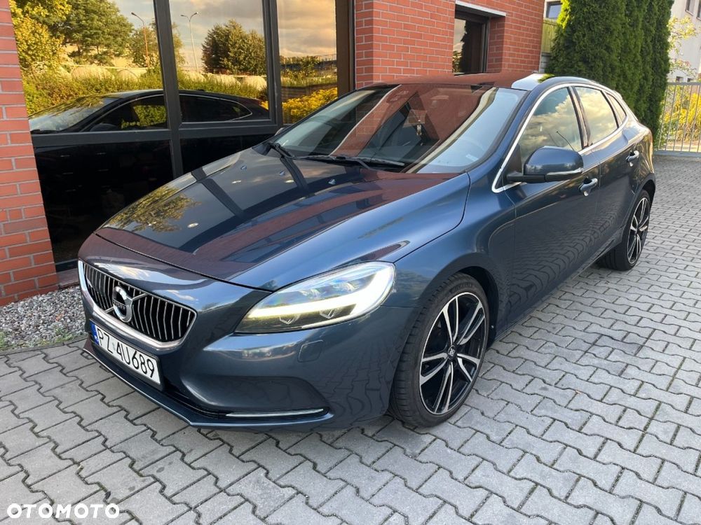 Volvo V40 D2 Inscription - 1