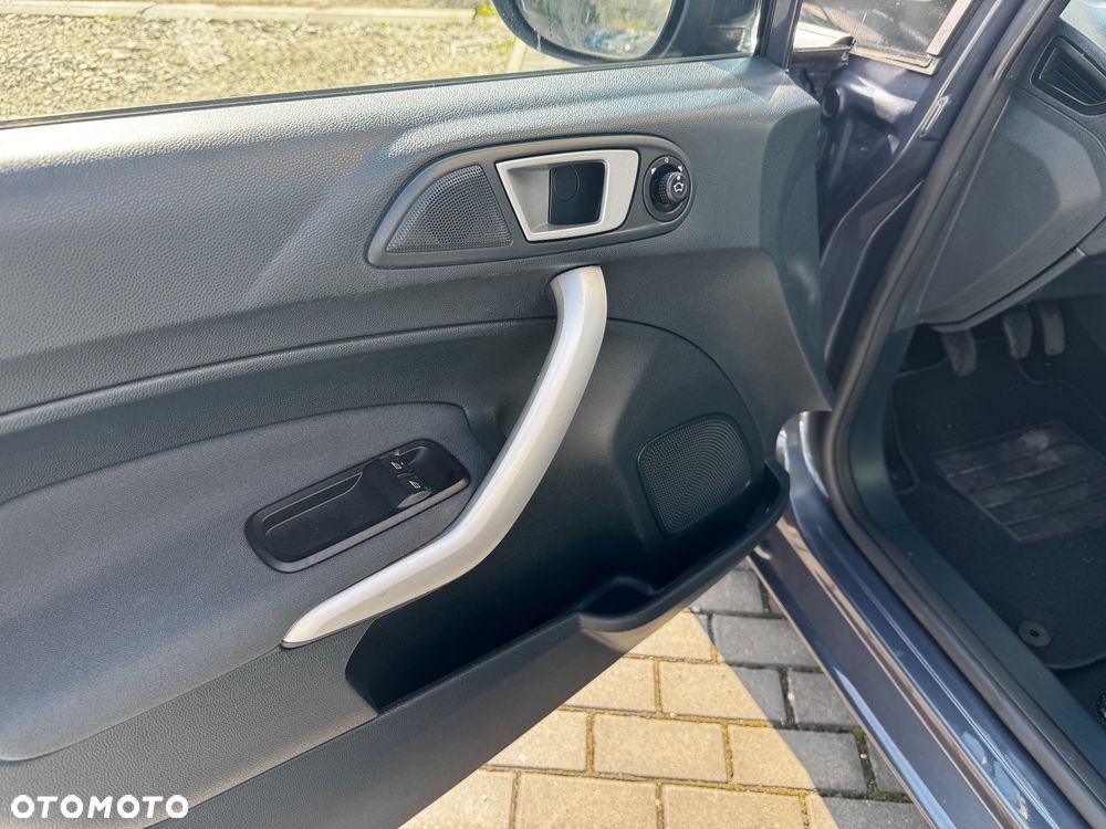 Ford Fiesta 1.25 SYNC Edition - 18