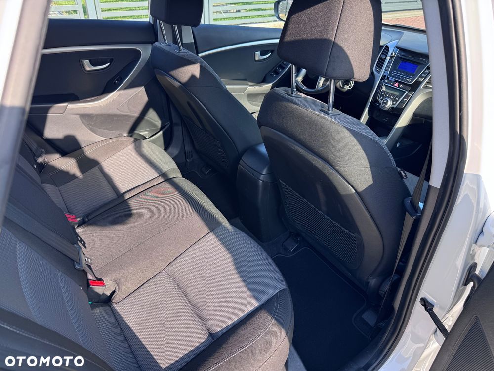 Hyundai i30 1.4 Comfort - 14