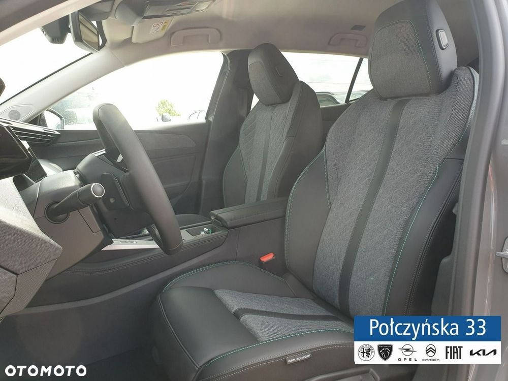 Peugeot 408 - 18