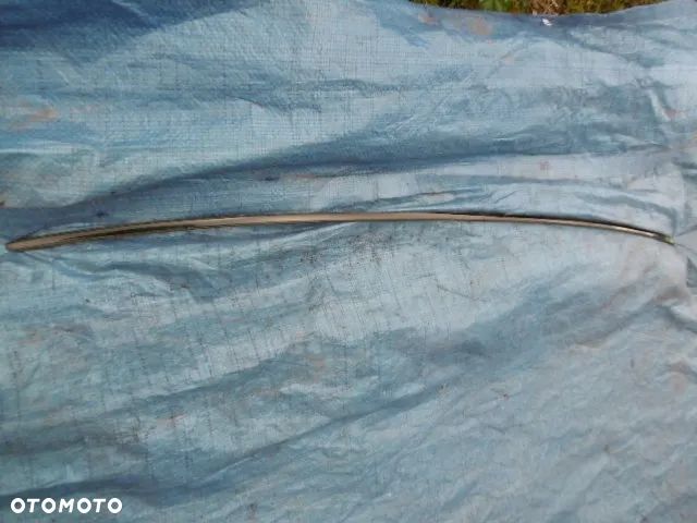 LISTWA DACHOWA DACHU LEWA CZARNA SKODA SUPERB I