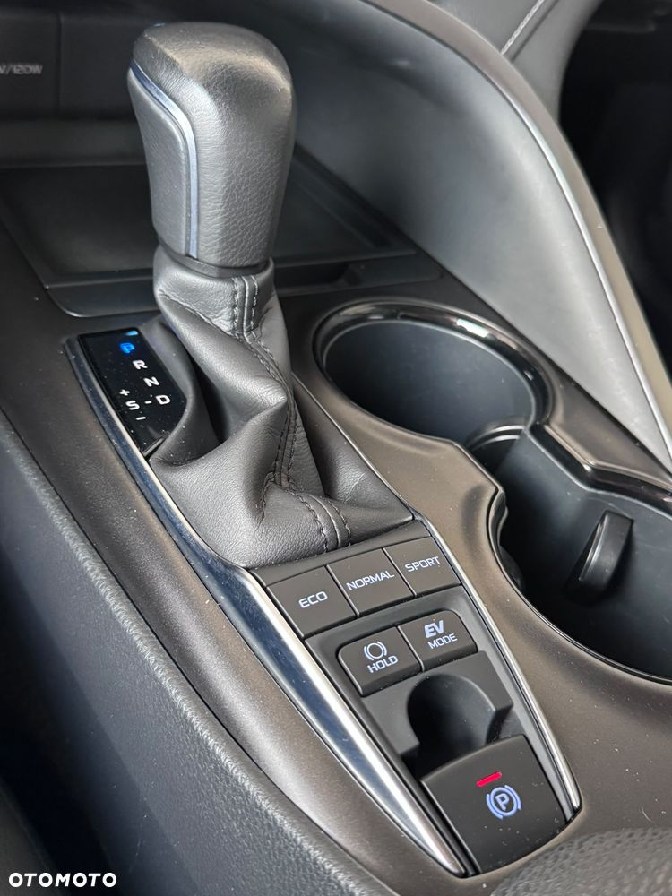 Toyota Camry 2.5 Hybrid Prestige CVT - 22