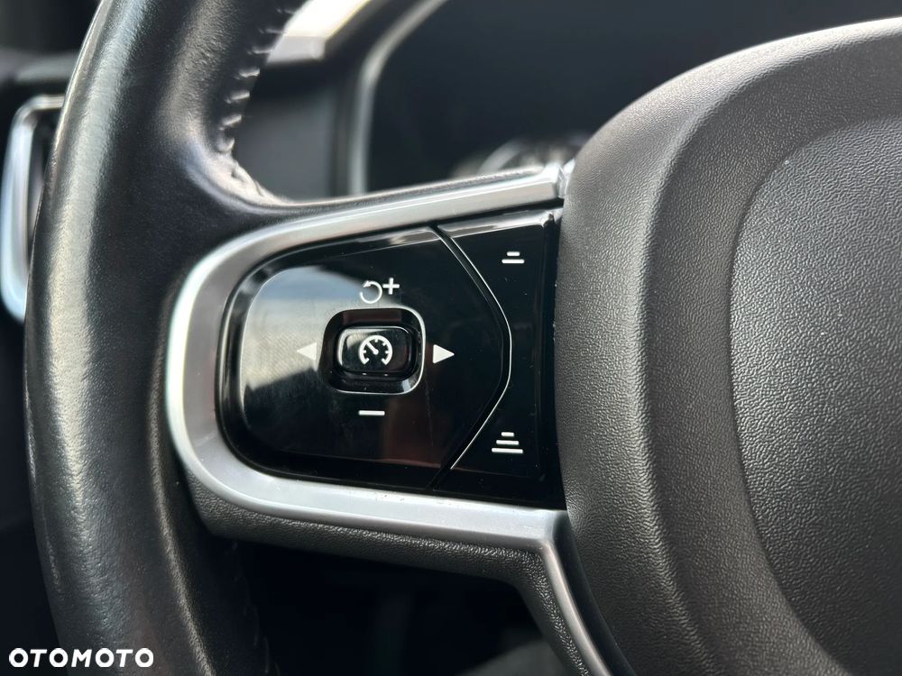 Volvo S90 D3 Momentum - 14