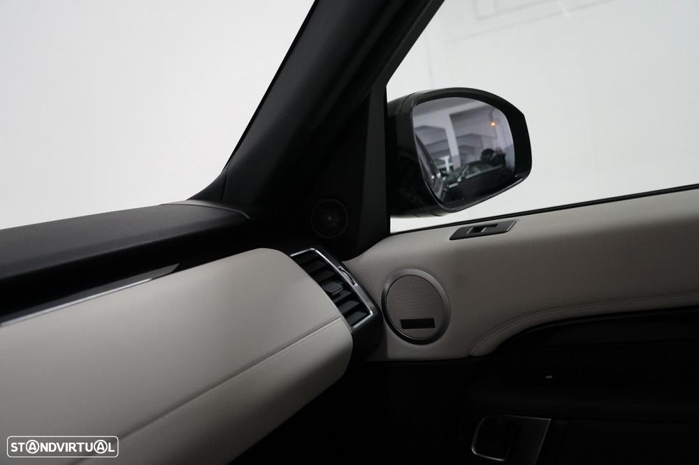 Land Rover Discovery D250 R-Dynamic S - 17