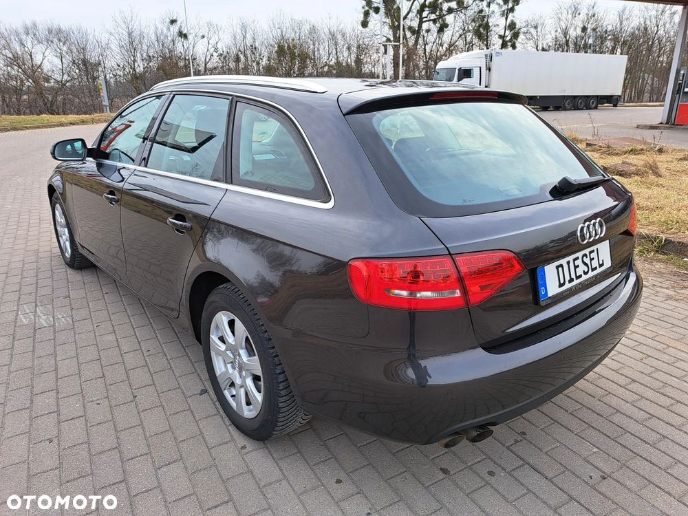 Audi A4 Avant - 10
