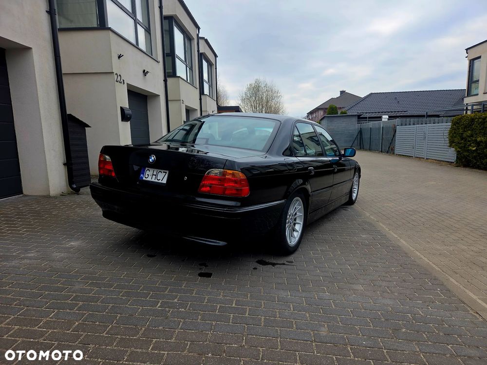 BMW Seria 7 - 20