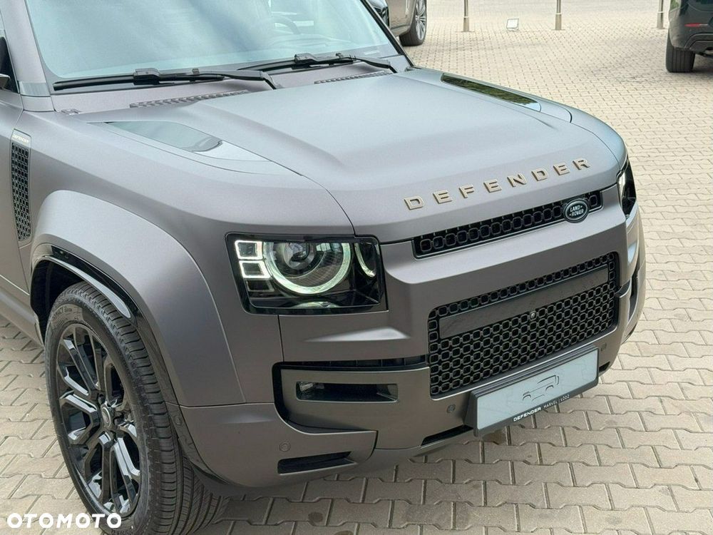 Land Rover Defender - 8