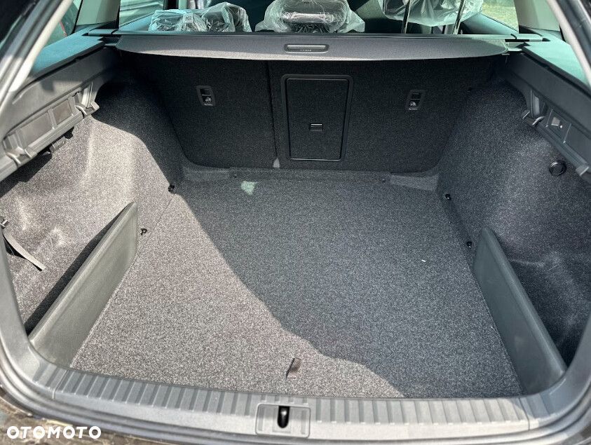 Skoda Octavia 1.5 TSI mHEV Drive Selection DSG - 13