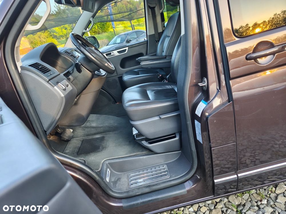 Volkswagen Multivan - 7