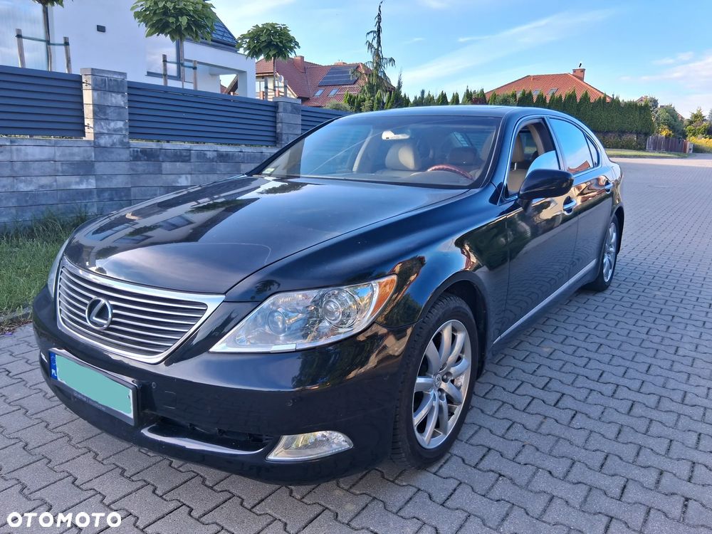 Lexus LS - 2
