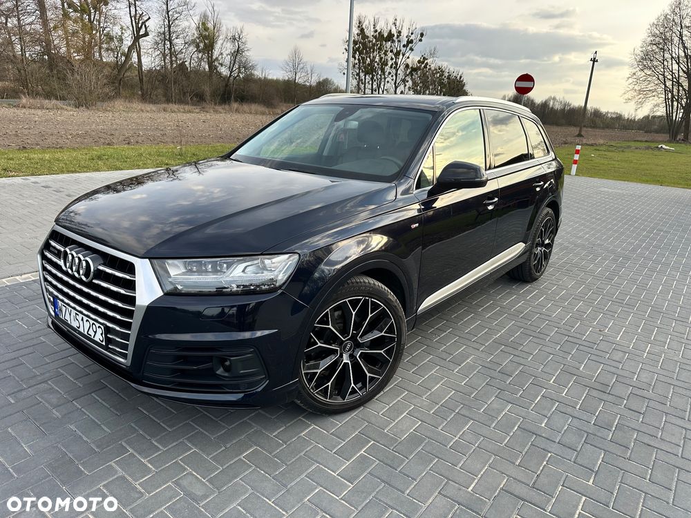 Audi Q7 - 1