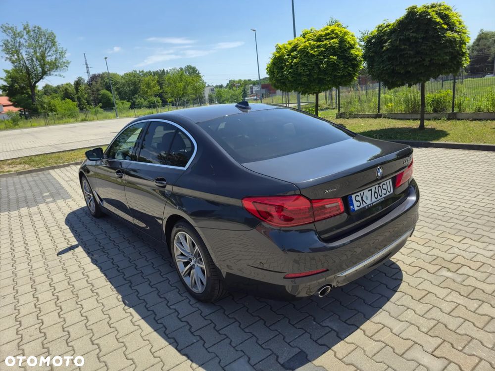 BMW Seria 5 520d xDrive Luxury Line - 9