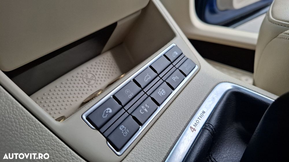 Volkswagen Tiguan 2.0 TDI DPF 4Motion BlueMotion Technology Sport & Style - 30