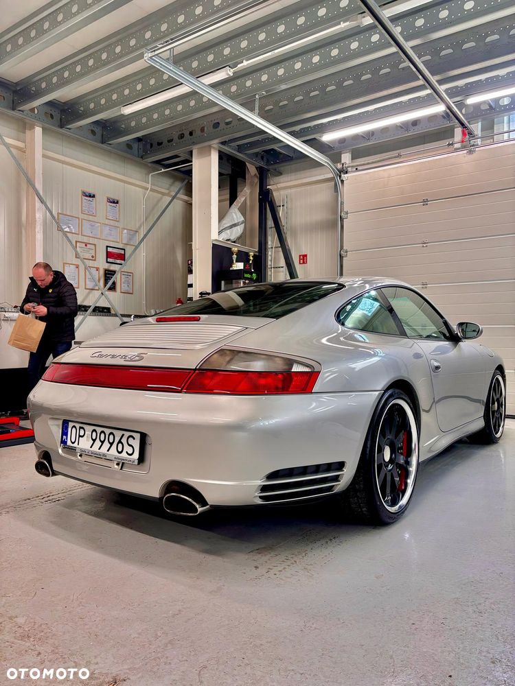 Porsche 911 - 32