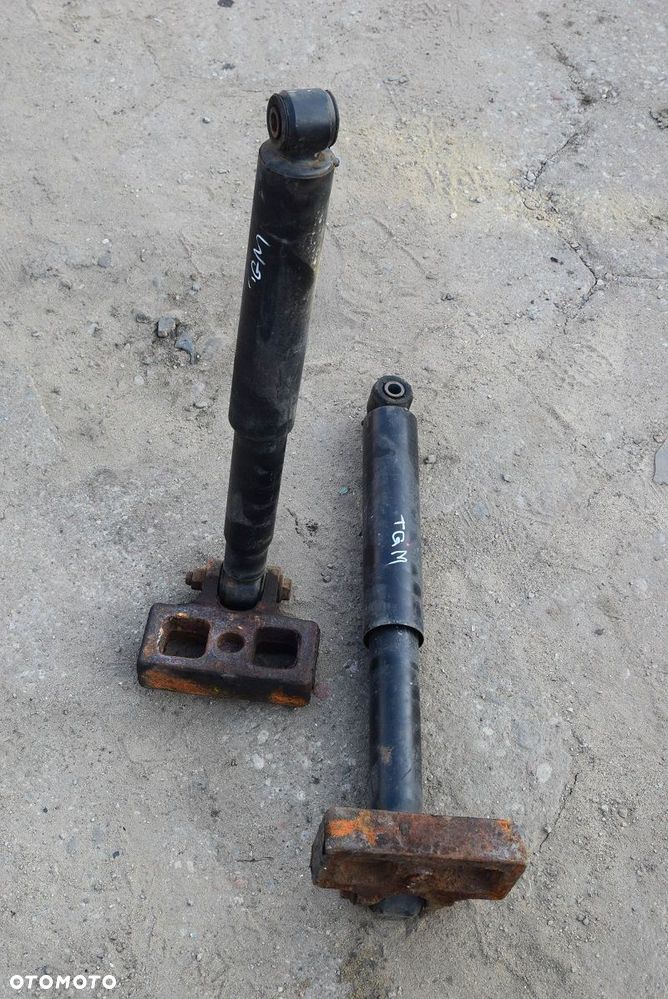 AMORTYZATOR MAN TGM PRZÓD L/P - 1