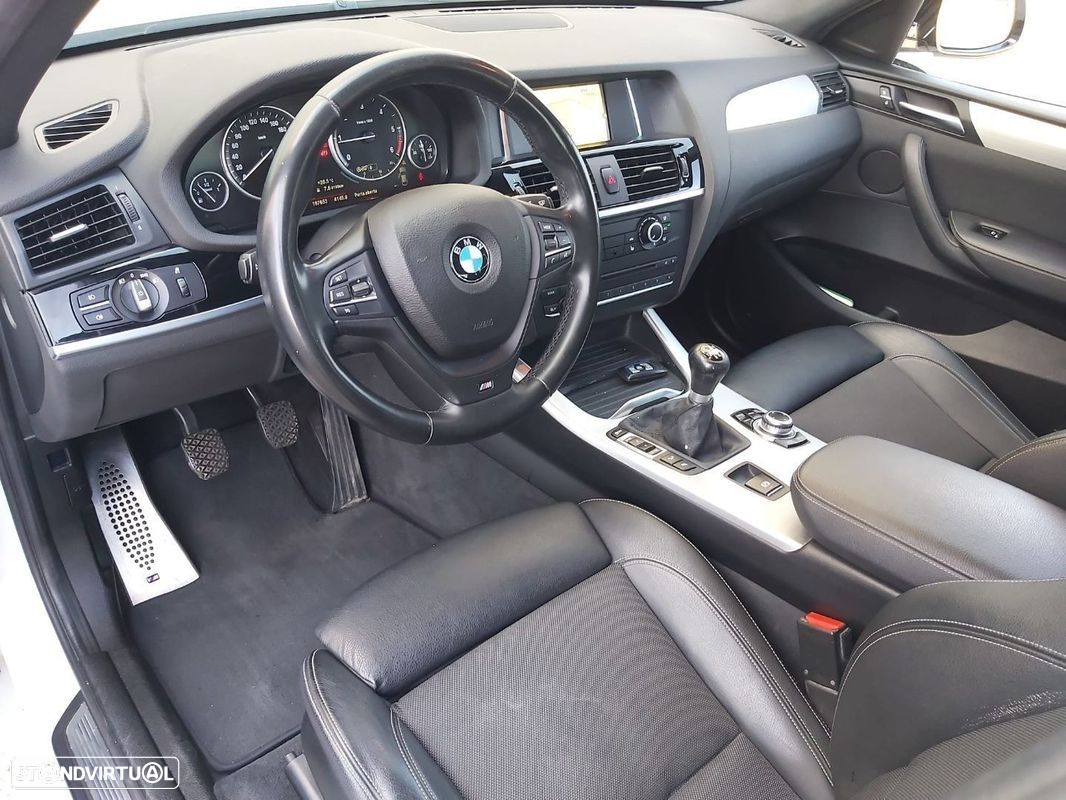 BMW X4 20 d xDrive Pack M - 25
