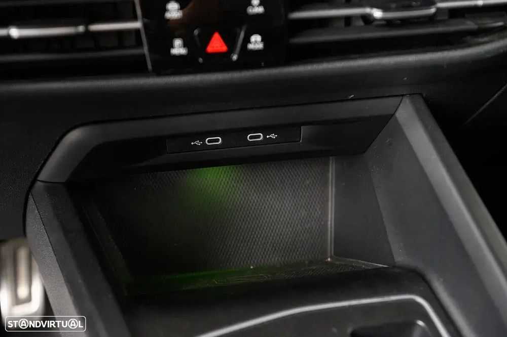 VW Golf 1.5 eTSI OPF DSG R-Line - 38