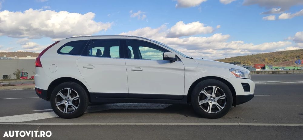 Volvo XC 60 D4 AWD Summum - 3
