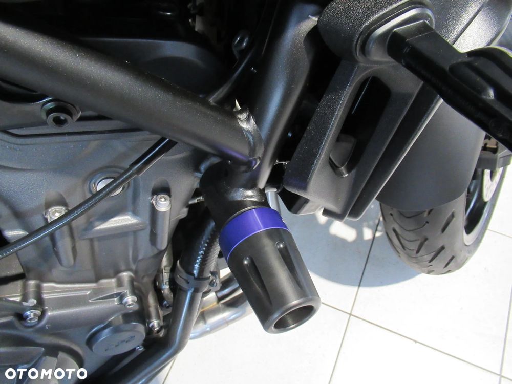 Yamaha MT - 28