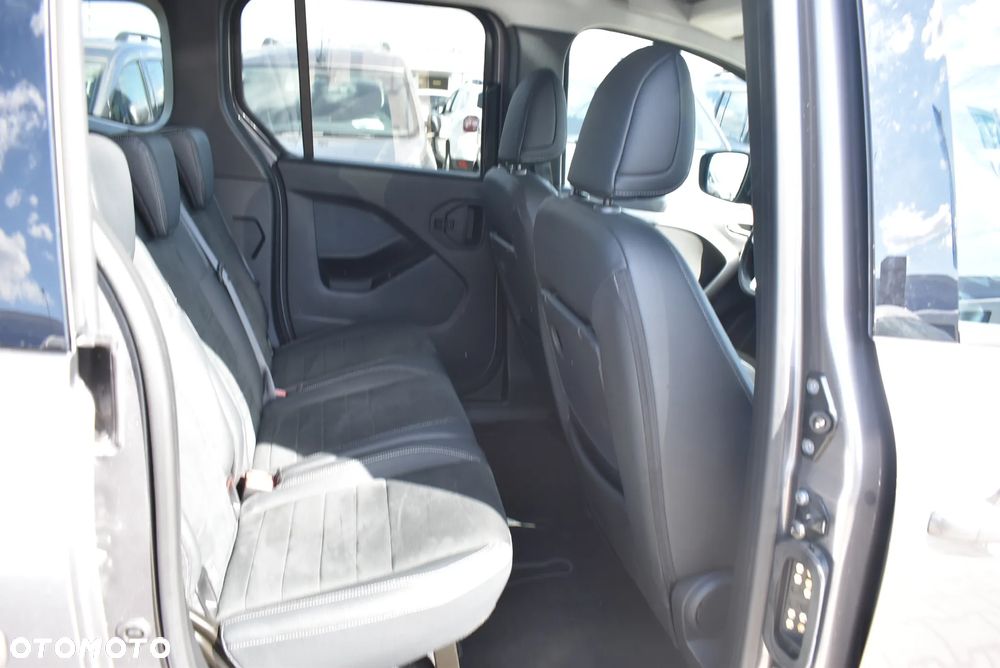 Mercedes-Benz Klasa T 180 d Progressive - 16