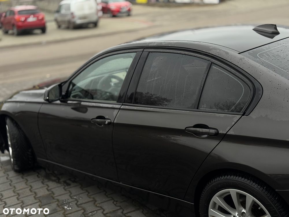 BMW Seria 3 320i xDrive Edition Luxury Line Purity - 5