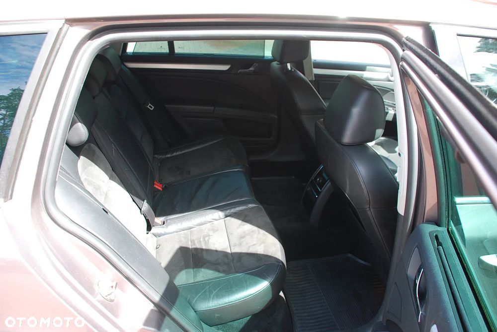 Skoda Superb 2.0 TDI Green tec DSG Elegance - 17