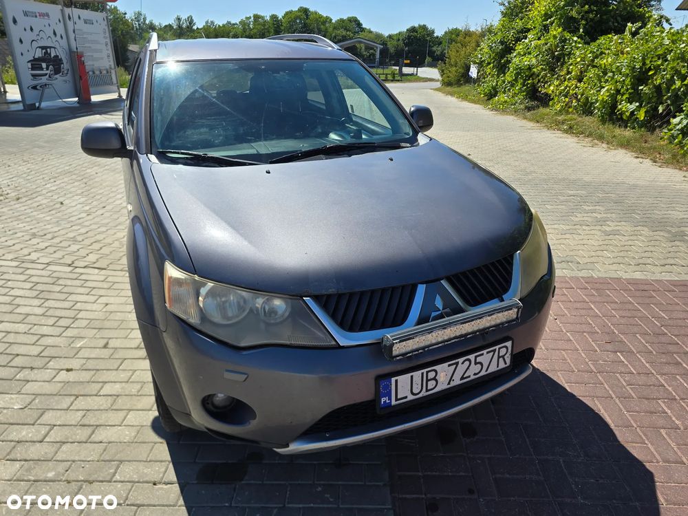 Mitsubishi Outlander 2.0 DID Instyle NAVI - 8