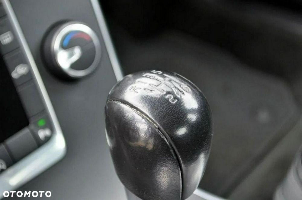 Volvo S60 T3 Kinetic - 23