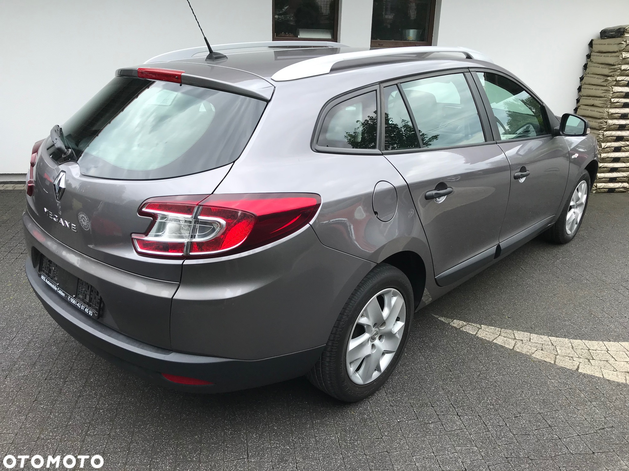 Renault Megane Grandtour 1.6 16V 100 TomTom Edition - 4