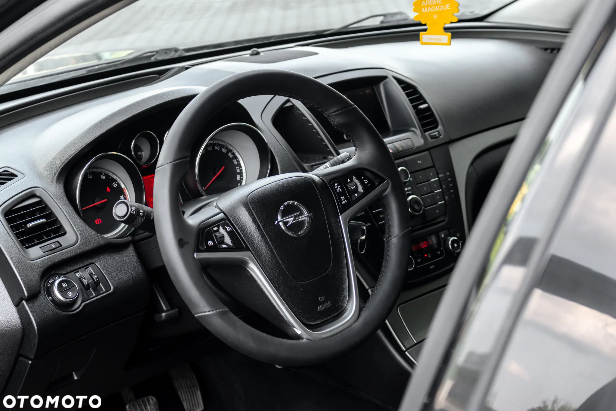 Opel Insignia 1.6 T Cosmo S&S - 12