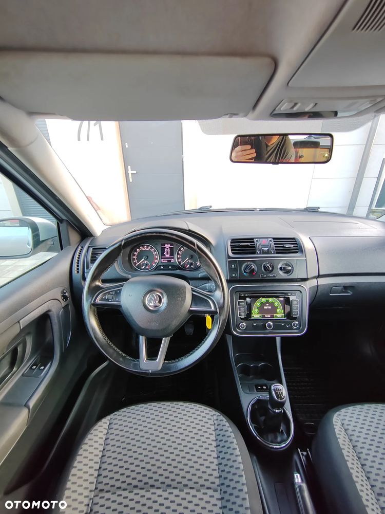 Skoda Fabia 2014 photo 4