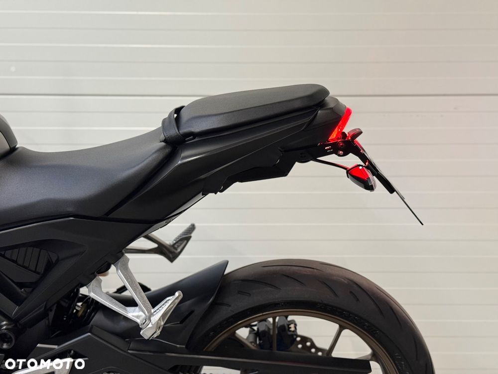 Honda CB - 33