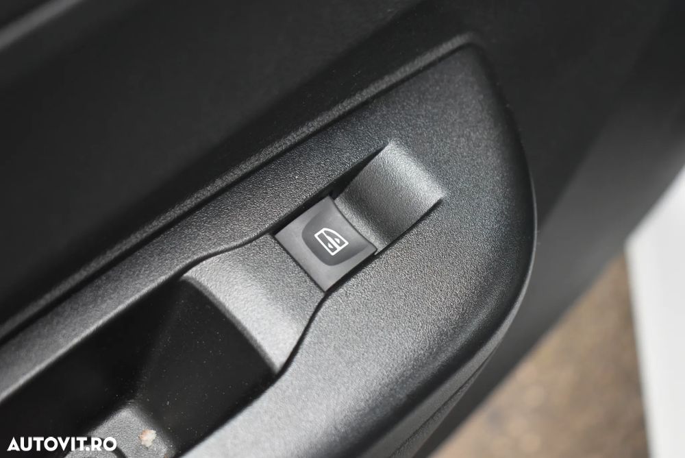 Dacia Spring Expression - 18