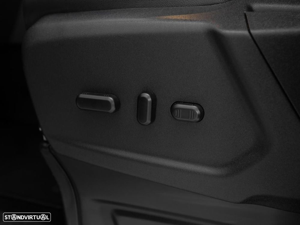 Ford Tourneo Custom 320 L1H1 VA 1.0 EcoBoost PHEV Titanium - 19