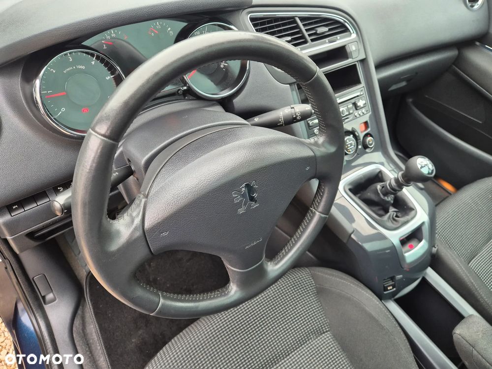 Peugeot 5008 - 6