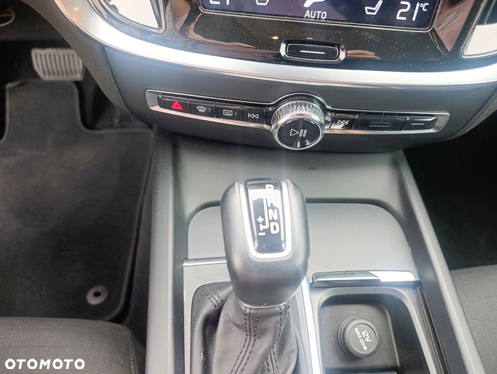 Volvo V60 D3 AWD Geartronic Momentum - 23