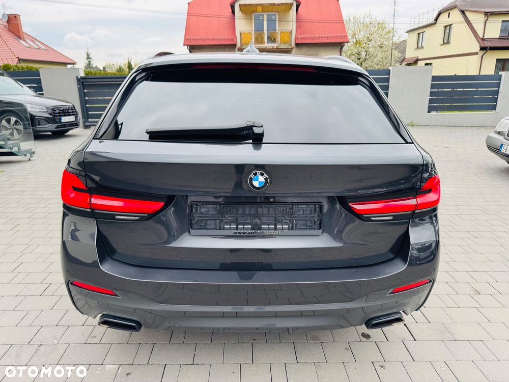 BMW Seria 5 530d xDrive mHEV M Sport sport - 10