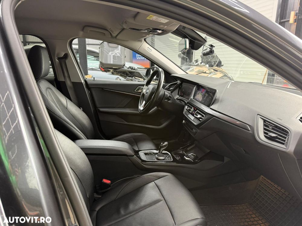 BMW Seria 1 118i Aut. Luxury Line - 31