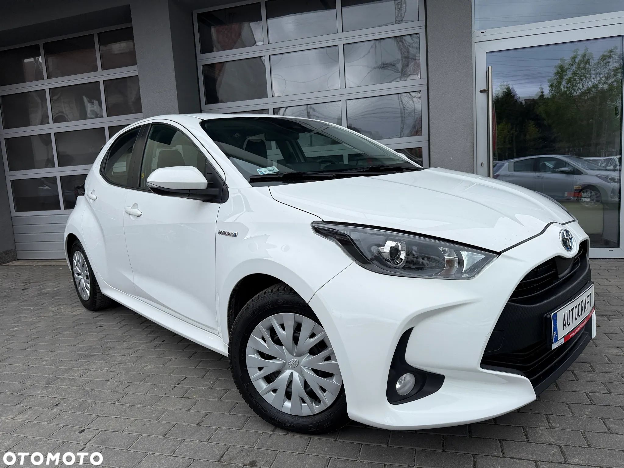 Toyota Yaris Hybrid 1.5 Comfort - 1