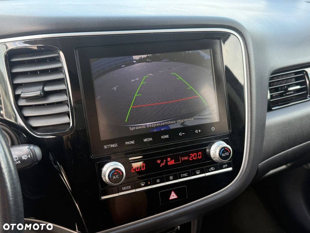 Mitsubishi Outlander 2.0 Intense + SDA 4WD CVT - 14