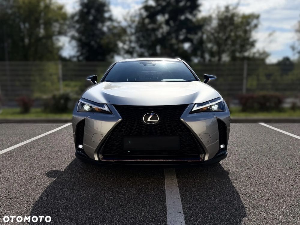 Lexus UX 300h F Sport Design - 3