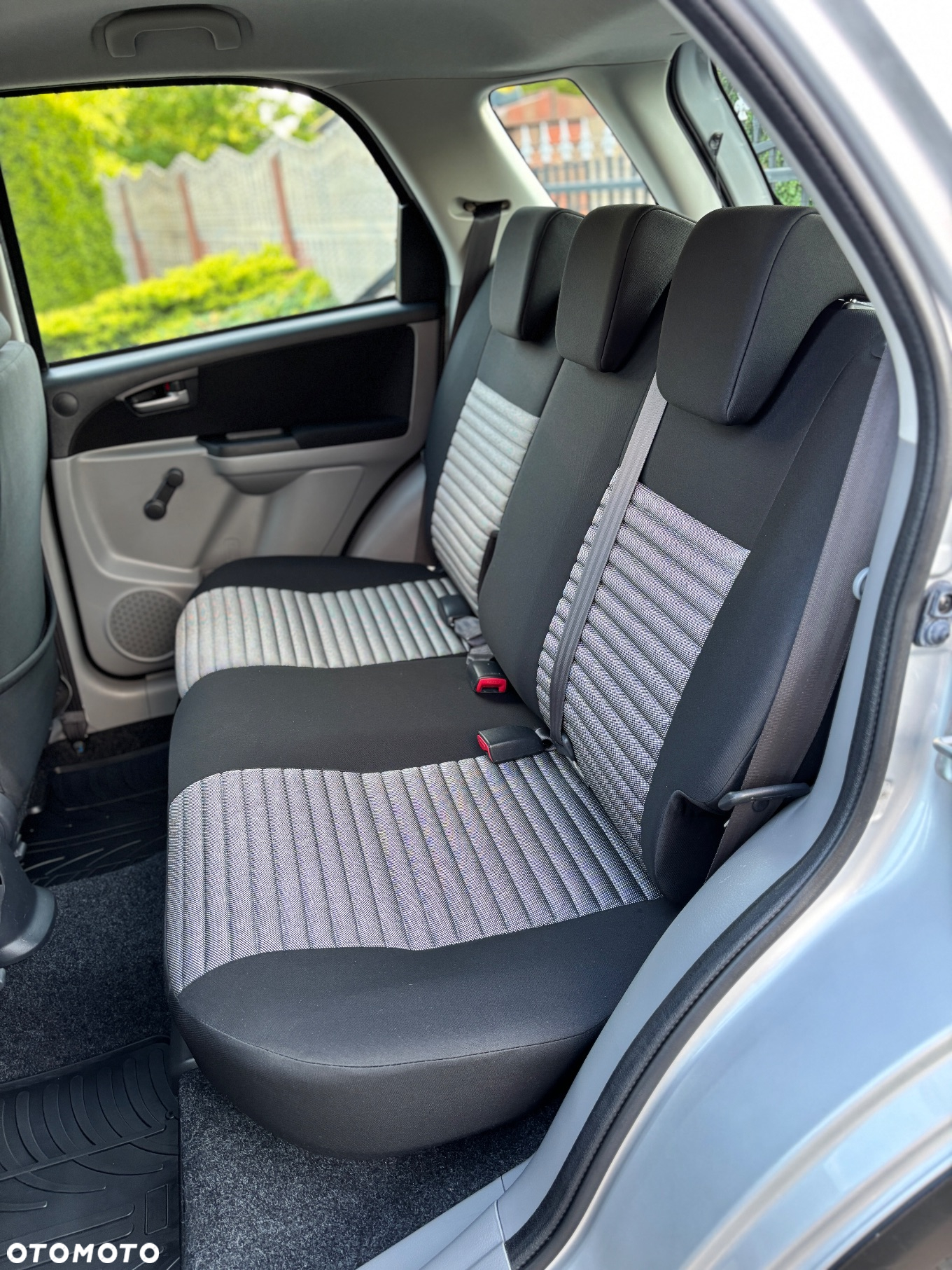 Suzuki SX4 1.6 Comfort Plus - 20