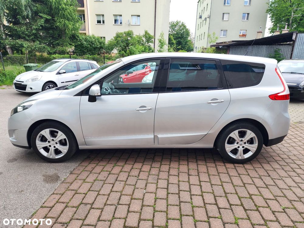 Renault Grand Scenic 1.6 16V 110 Dynamique - 9