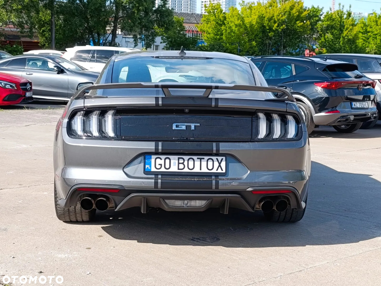 Ford Mustang - 32