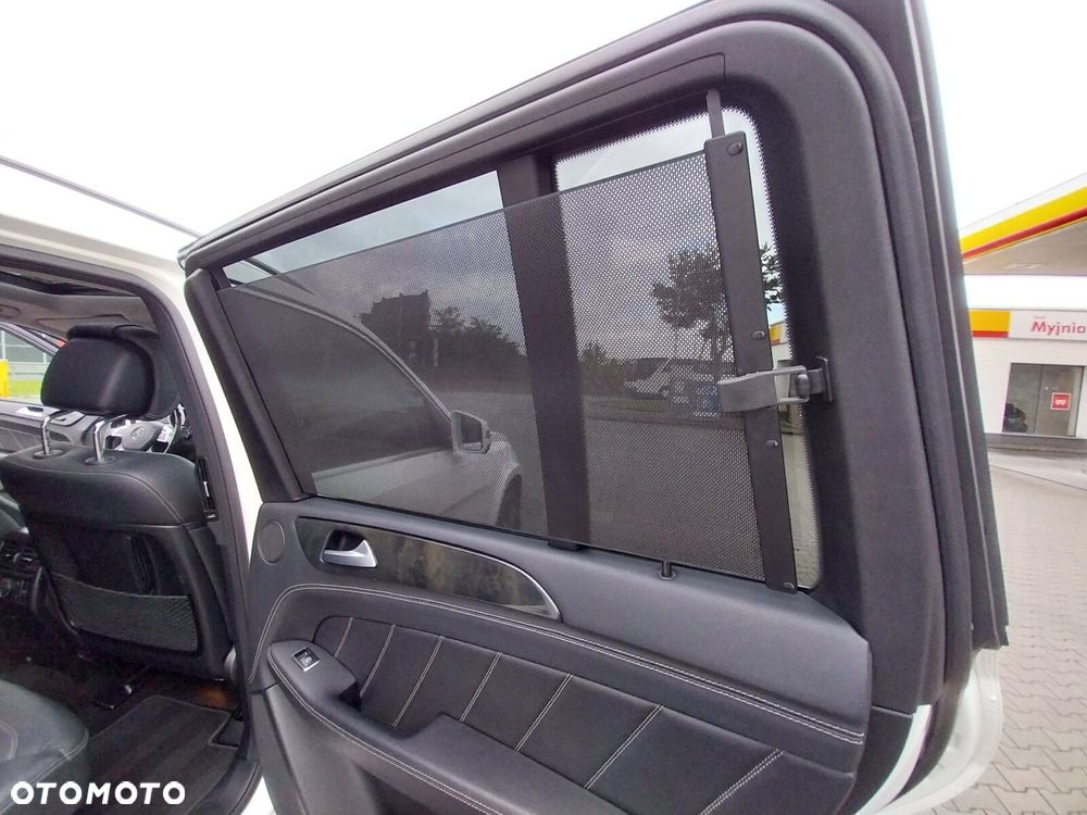 Mercedes-Benz GL - 21