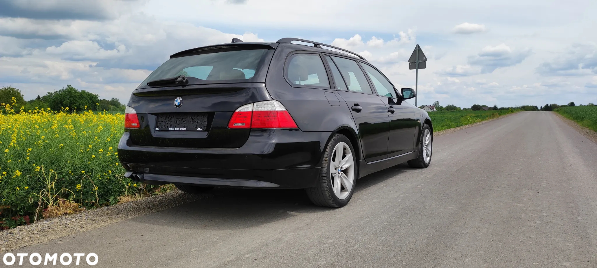 BMW Seria 5 525d xDrive Touring Edition Sport - 10