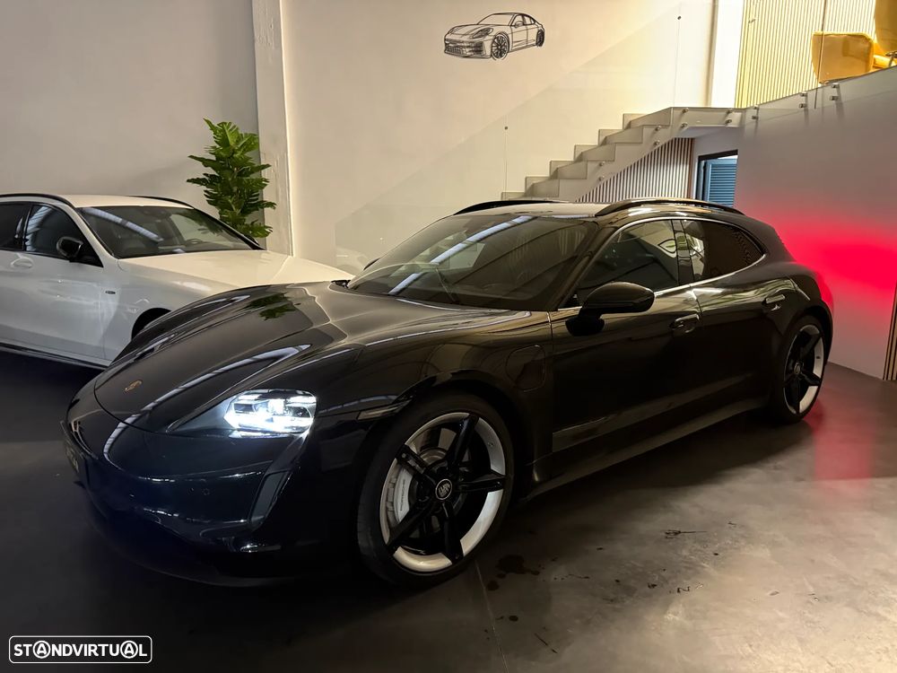 Porsche Taycan Sport Turismo Black Edition - 25