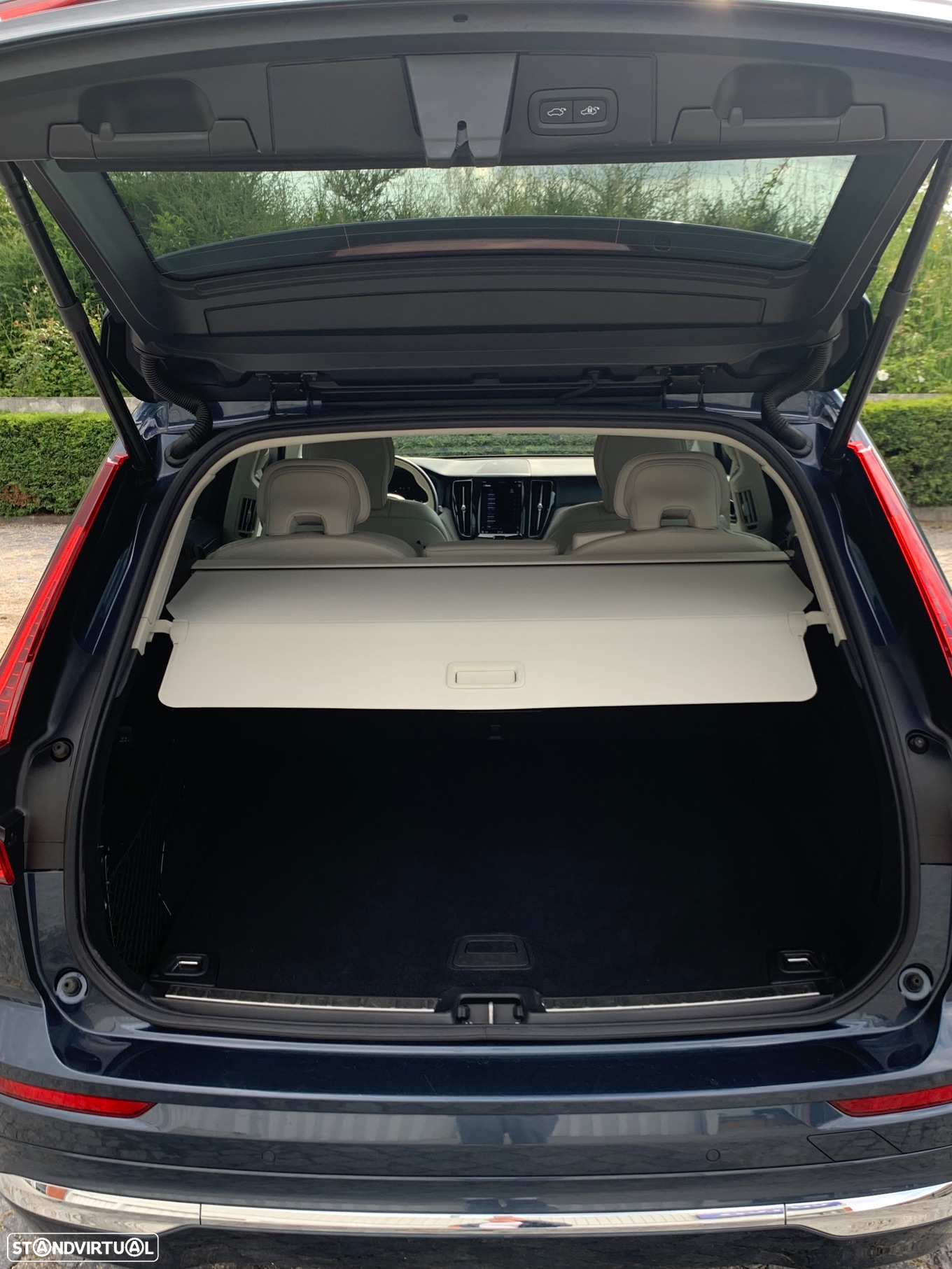 Volvo XC 60 2.0 B4 Plus Bright - 6